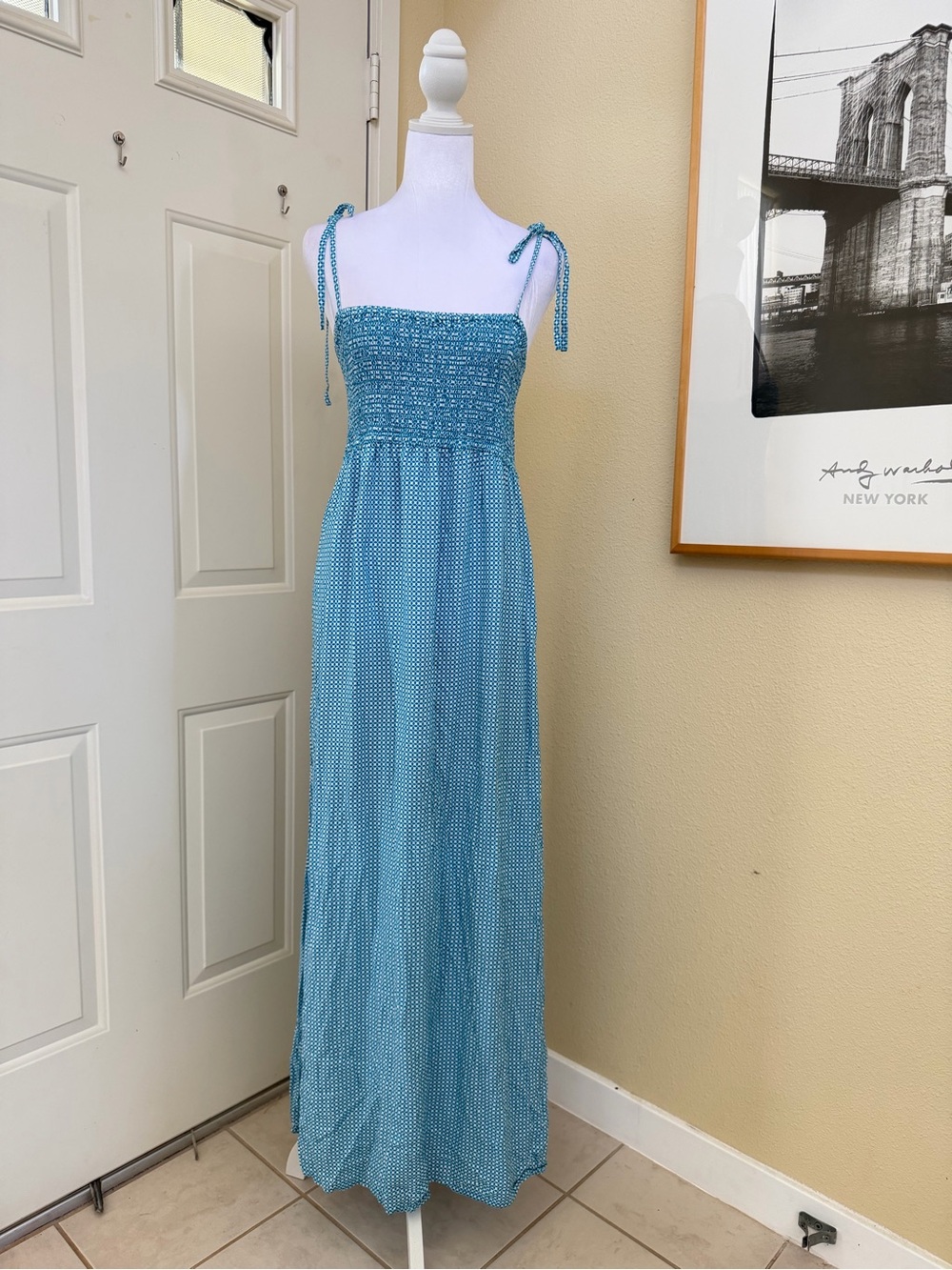 NWOT Uniqlo Blue Smocked Maxi Dress with Self Tie Straps Size Large